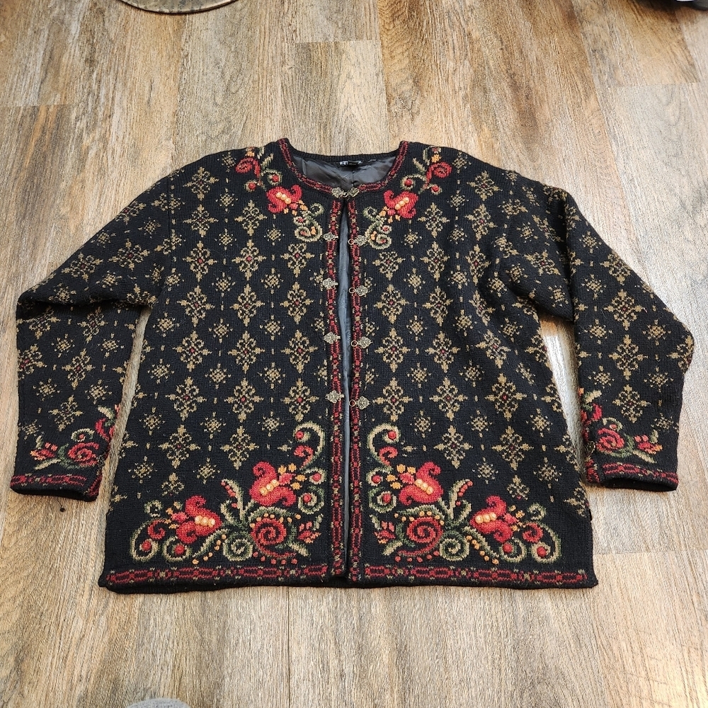 Icelandic Design 100% Wool Nordic Cardigan Jacket - Pewter Clasps Floral - L
